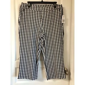 TIME AND TRU GINHAM BUTTON FLY CAPRI SZ 12
